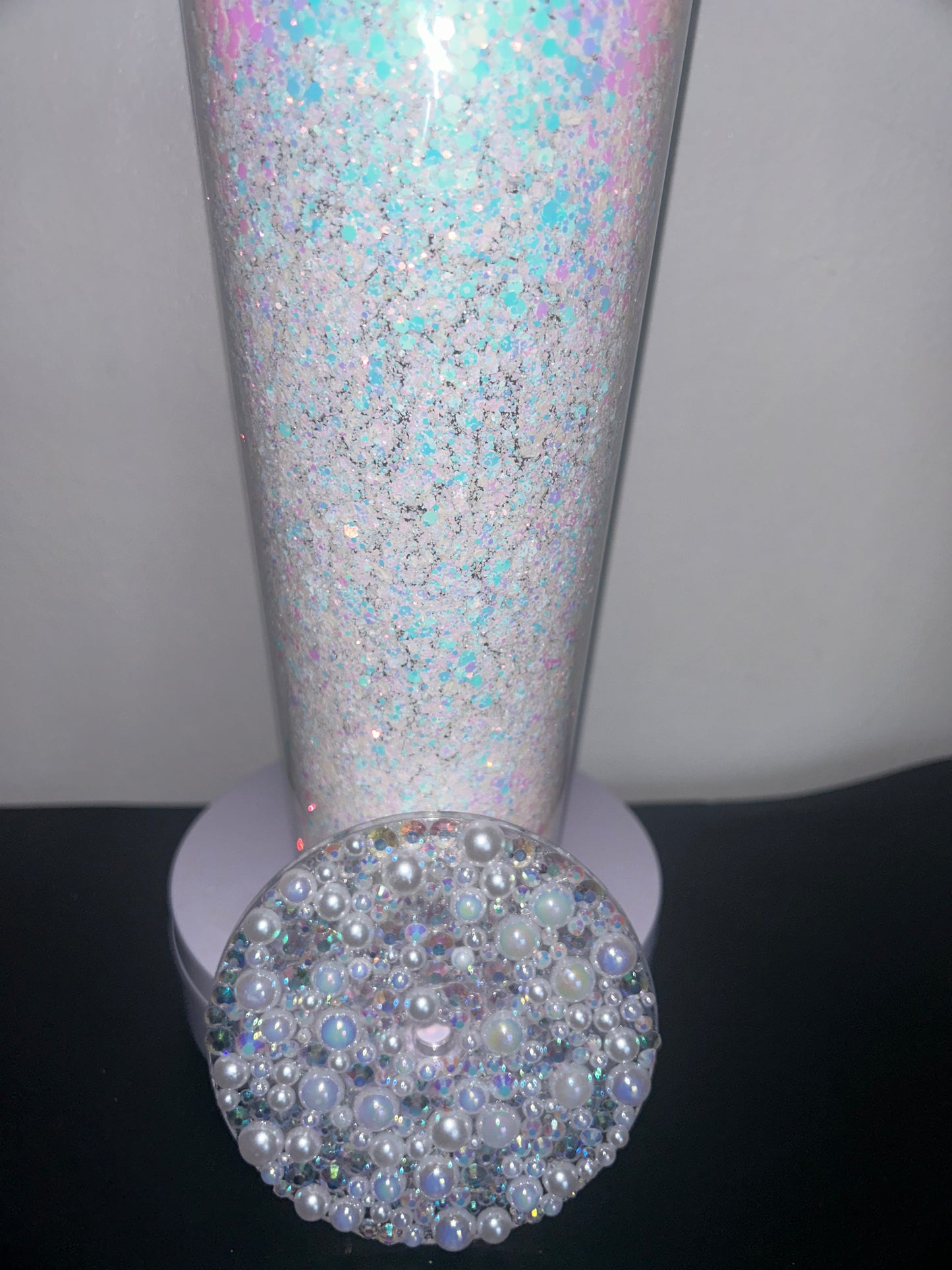 24oz Snowglobe cup tumbler White colour shift glitter